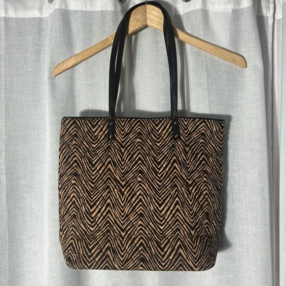 Vera Bradley Black and Tan Animal Print Chevron Tote - Picture 3 of 8